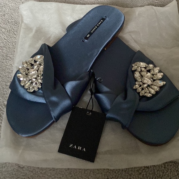 Brand NEW/Unworn Zara Silk Brooch Sandals - Picture 5 of 5